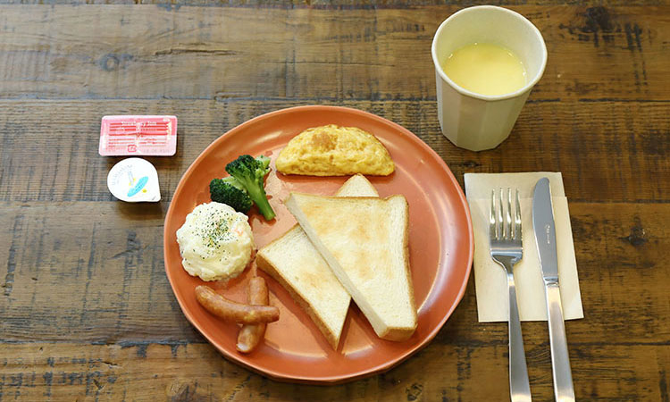 Breakfast service (500 yen)